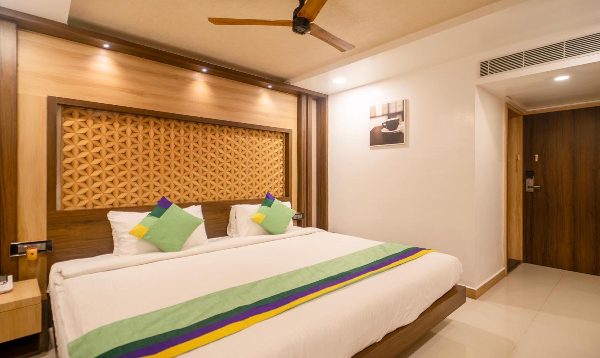 Treebo Golden Swan Pammal Hotel Ченай Екстериор снимка